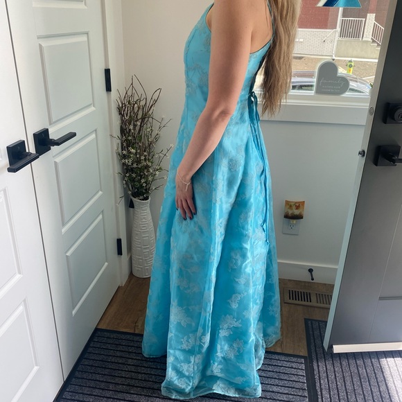 Grad Dress - Picture 2 of 6